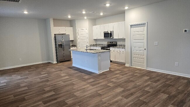 Foto del edificio - 213 Ladyfish Loop NW