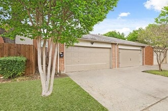 Building Photo - 2211 Salem Dr