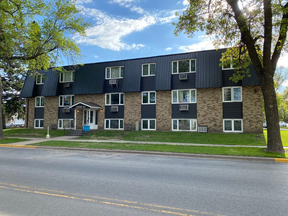 Primary Photo - Park 45 Apartments