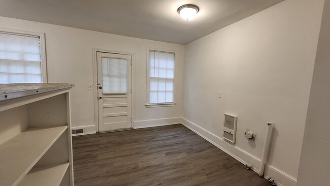 Foto del edificio - Two Bedroom Apt in Sumter SC!  Free Applic...