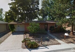 Building Photo - 1327 Aspen St