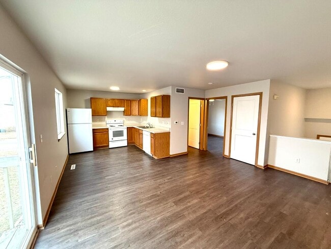 Building Photo - 4524 Twain Cir