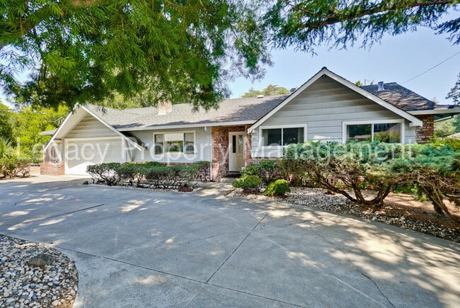 Foto del edificio - 381 Hawthorne Ave