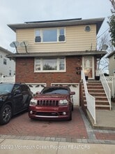 Building Photo - 826 Hampden St