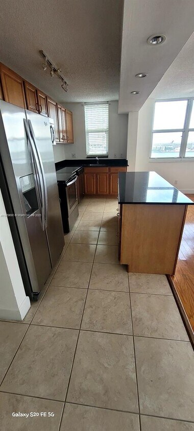 Primary Photo - 770 Claughton Island Dr
