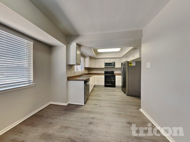 Foto del edificio - 11519 Perry Rd