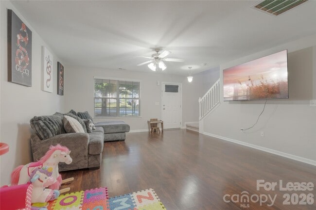 Building Photo - 223 Stockbridge Dr