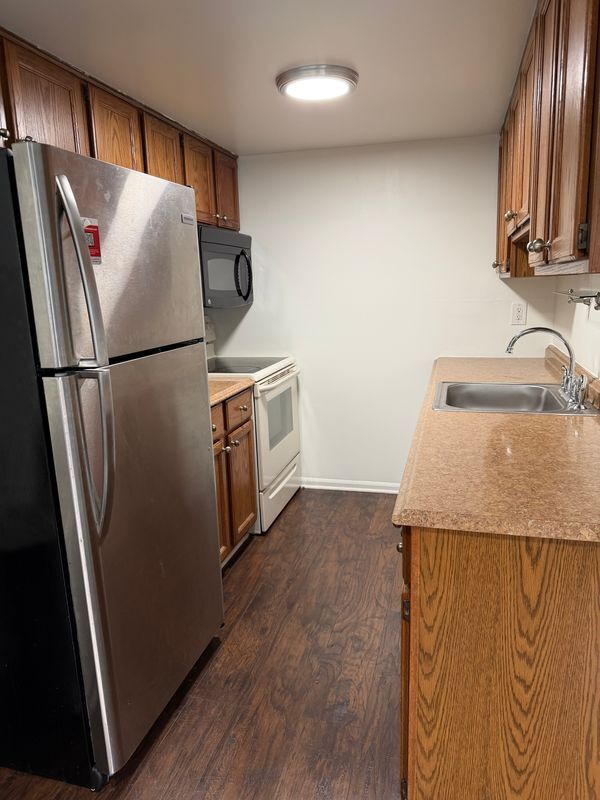 Foto del edificio - 15802 Orchard Ln