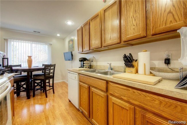 Foto del edificio - 25972 Franklin Pointe Dr
