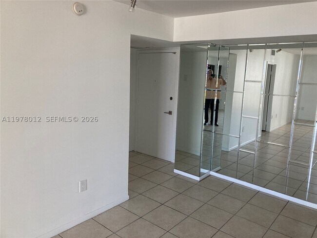 Building Photo - 2333 Brickell Ave