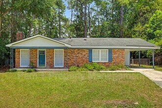 Building Photo - 102 Juniper Cir