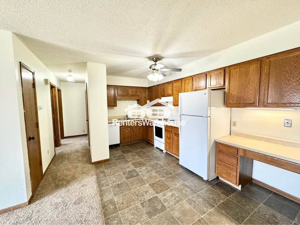 Primary Photo - 1115 W 1st St