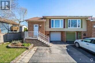 Building Photo - 124 Courtleigh Square
