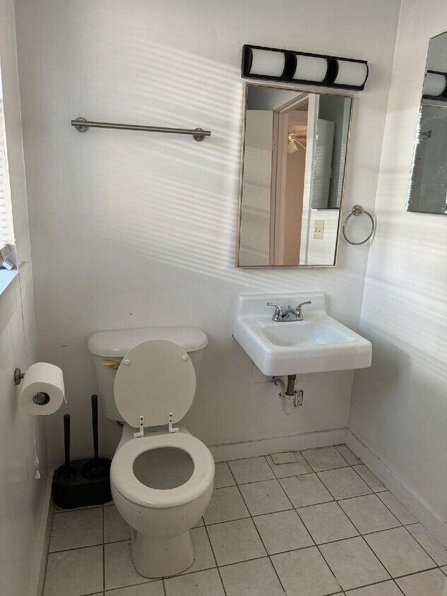 Foto del edificio - 1805 E Sixth #4