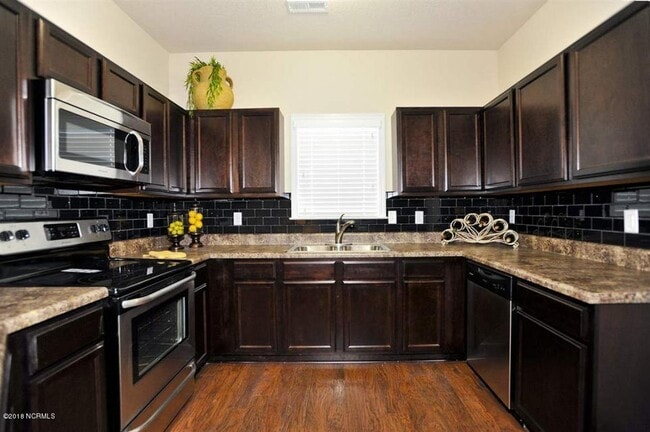 Foto del edificio - 374 Frisco Wy