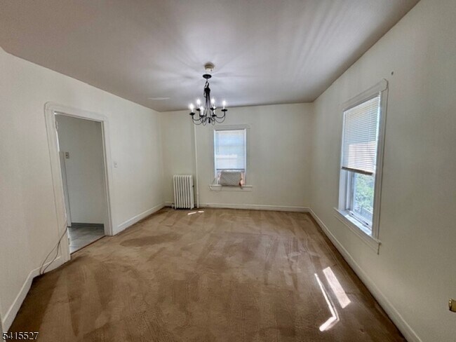 Foto del edificio - 196 Mt Kemble Ave