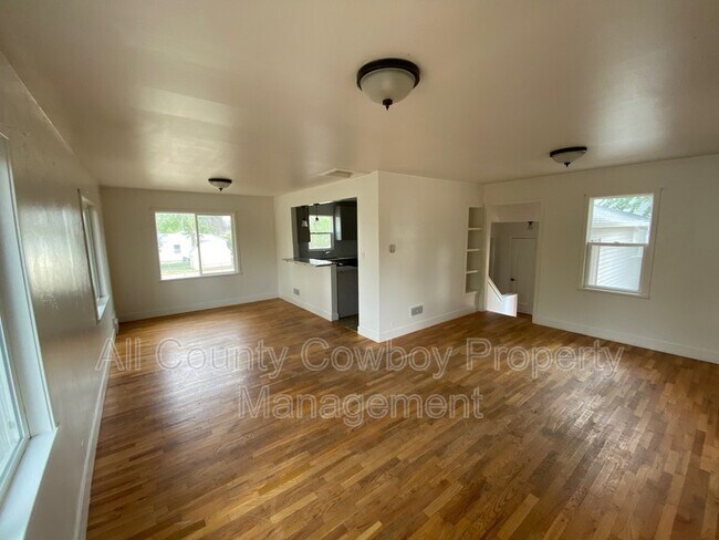 Foto del edificio - 1203 E Canby St