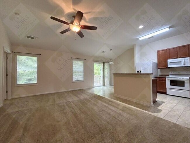 Building Photo - Spacious 3-Bedroom Home Near Ft. Jackson w...