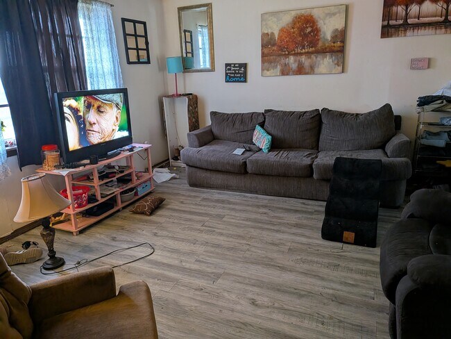 Foto del edificio - 1659 S Sonora Dr