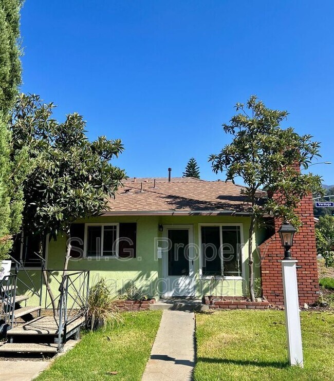 Building Photo - 3639 Valihi Way