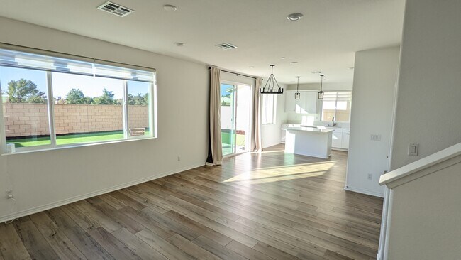 Building Photo - 36437 Flint Dr