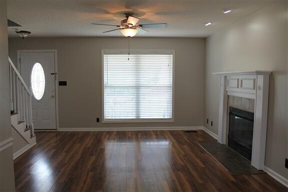 Building Photo - 1452 Buchanon Dr