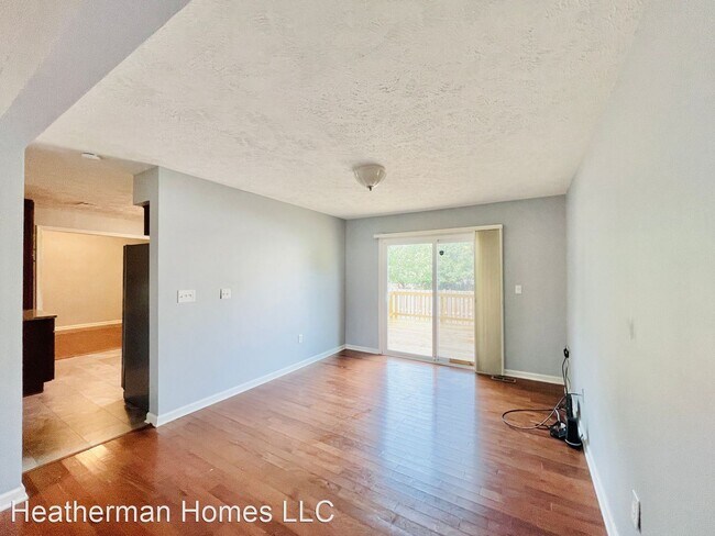 Building Photo - 5 br, 3.5 bath House - 44 Buck Road