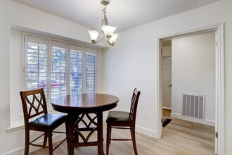 Building Photo - 6819 Yardley Dr