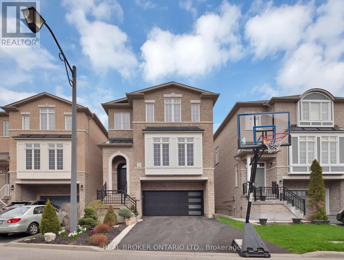 Primary Photo - 31 Mastwood Crescent