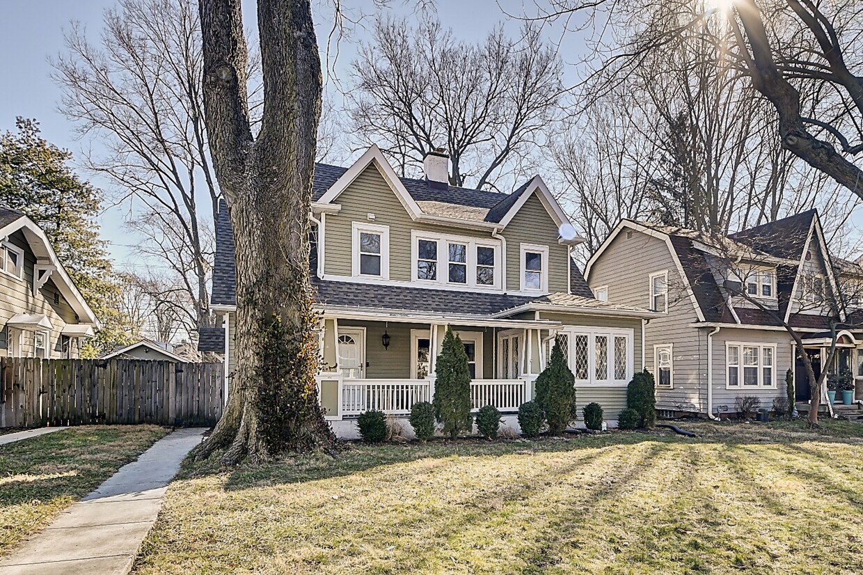 Primary Photo - 4559 Carrollton Ave