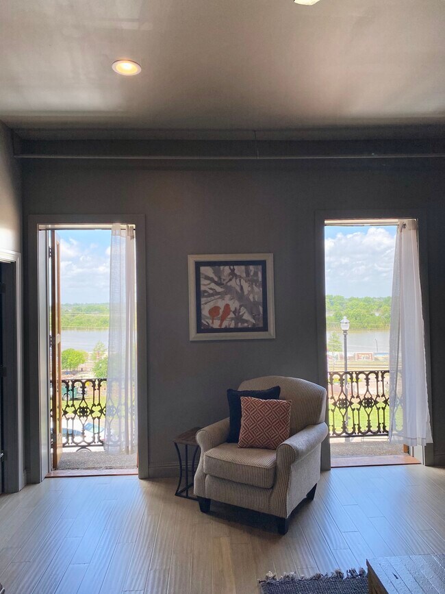 1117 Washington St, Vicksburg, MS 39183 Apartments in Vicksburg, MS