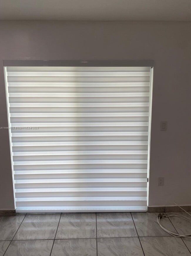 Building Photo - 453 SW 2nd St