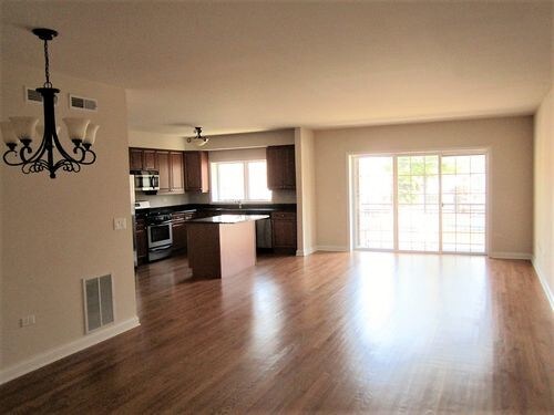 Foto del edificio - 6493 N Northwest Hwy
