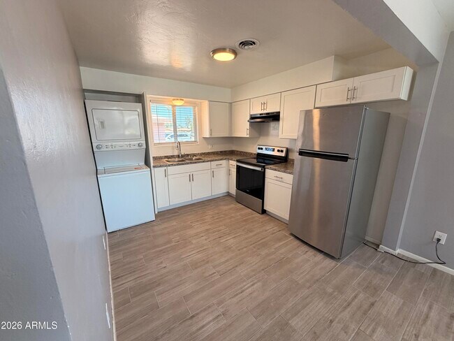 Foto del edificio - 4837 E Willetta St