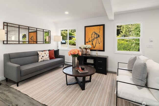 Building Photo - 3Bd/1.75Ba Seattle House