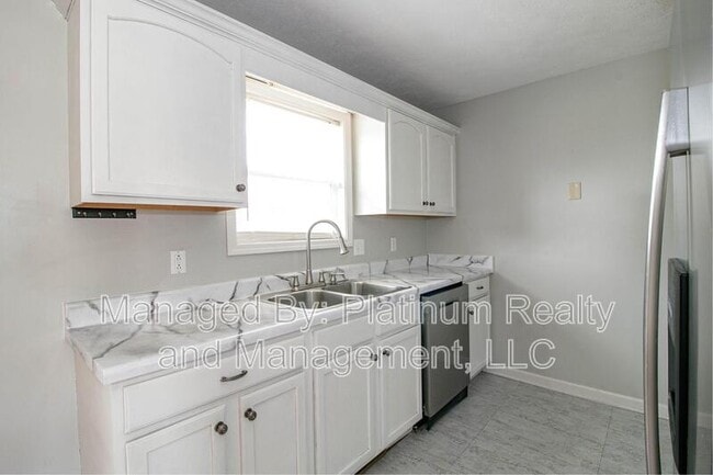 Building Photo - 1842 Twin Rivers Rd