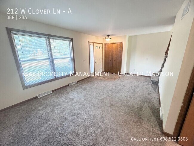 Foto del edificio - 212 W Clover Ln