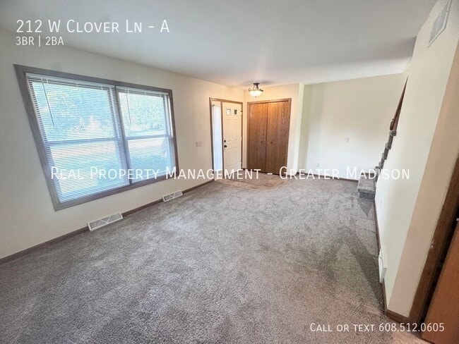 Building Photo - 212 W Clover Ln