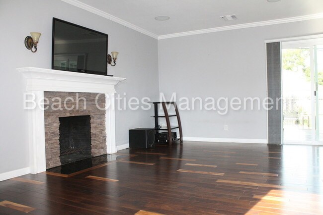 Foto del edificio - 4455 Goldfield Ave