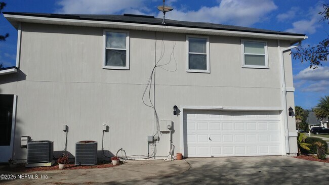 Foto del edificio - 8602 Longford Dr