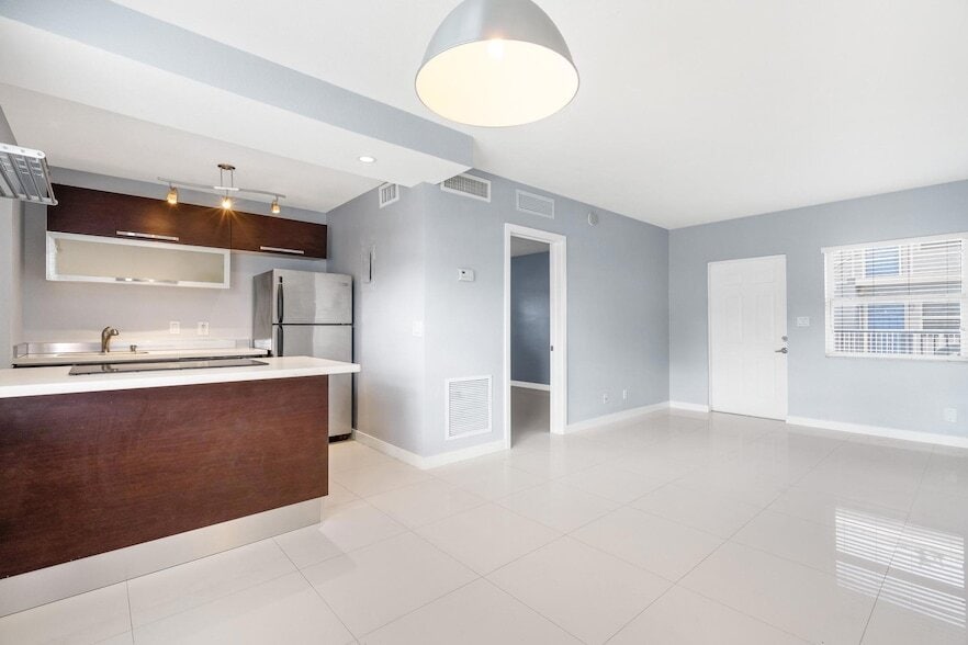 Photo - 416 NE 15th Avenue Unit 2