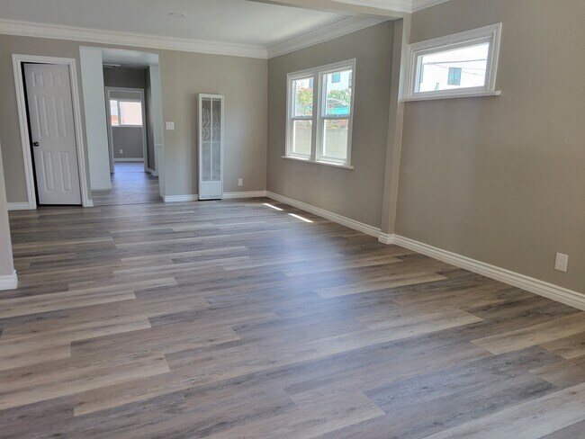 Foto del edificio - 3067 Harrington Ave