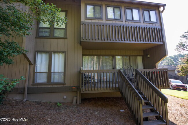 Foto del edificio - 800 St Andrews Dr