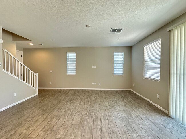Building Photo - Brand New Home