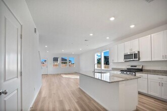 Building Photo - 18002 Horse Hvn Ln