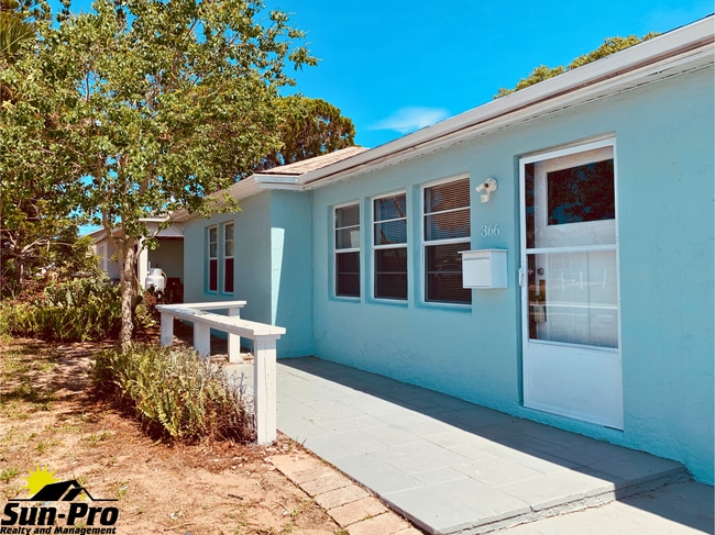 Building Photo - 366 Golf Blvd