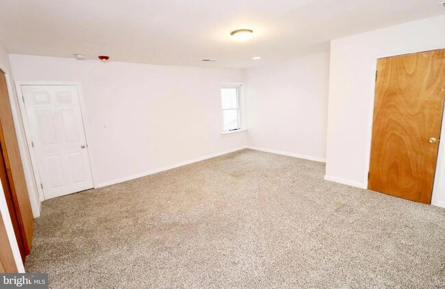 Foto del edificio - 2828 E Thompson St