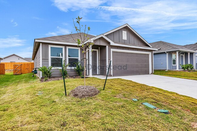 Foto del edificio - 3012 Yellow Pine Ave