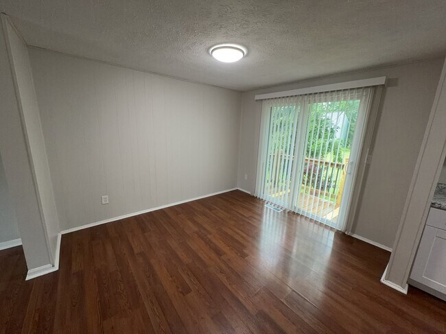 Foto del edificio - 3763 Spring Mill Way