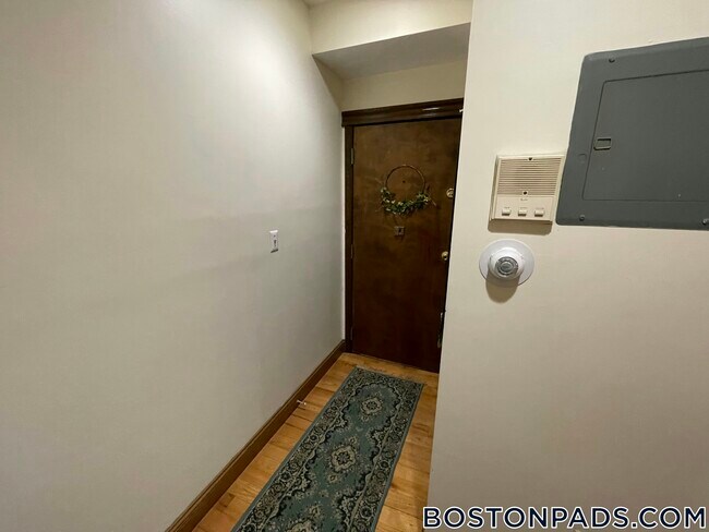 Foto del edificio - 240 Kelton St